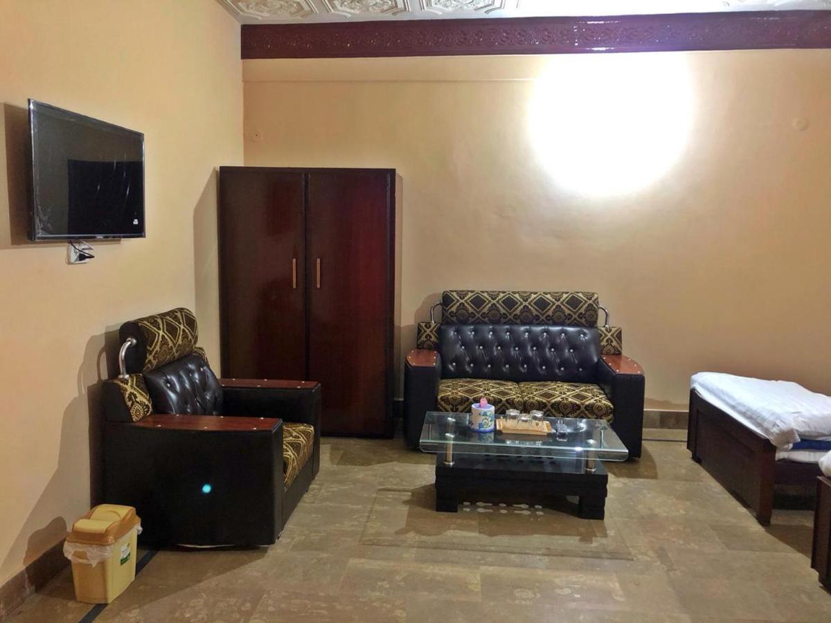 Babar House Otel Faysalabad Dış mekan fotoğraf