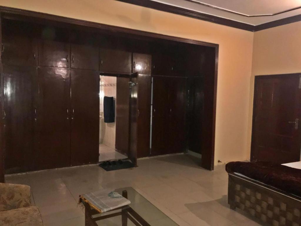 Babar House Otel Faysalabad Dış mekan fotoğraf