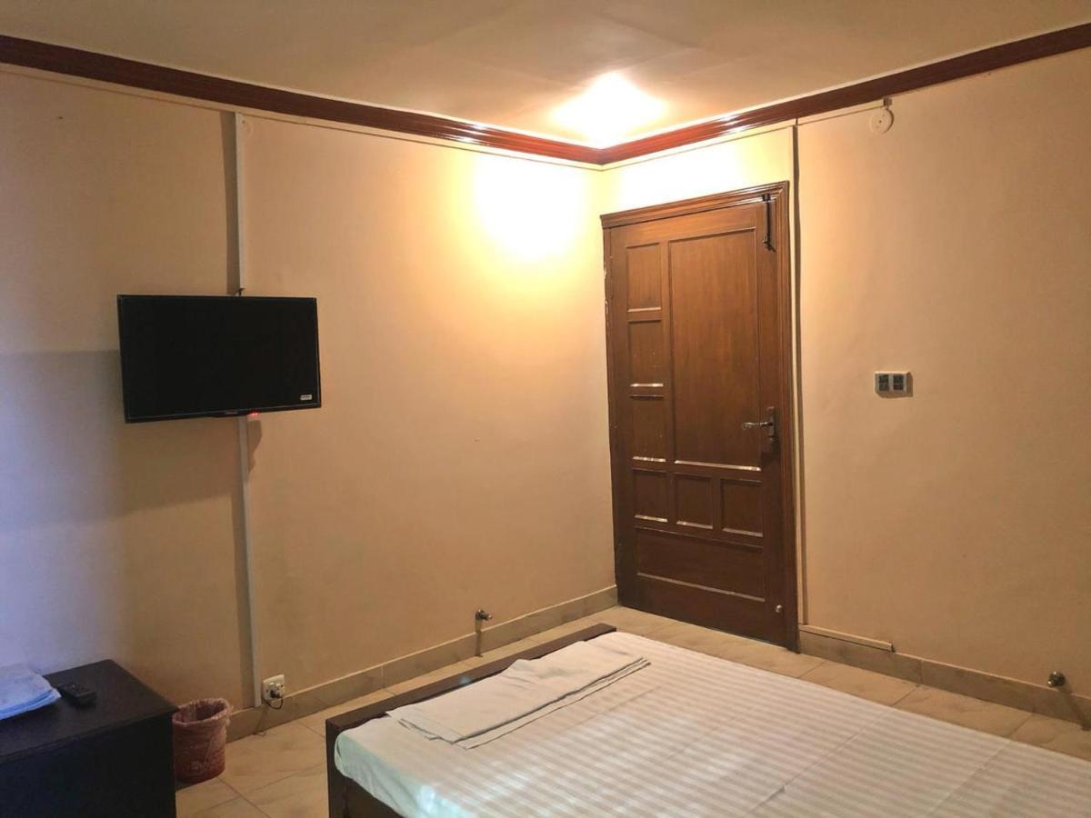 Babar House Otel Faysalabad Dış mekan fotoğraf